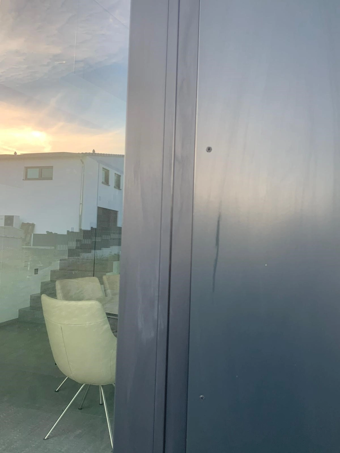 Azur Oberflächen GmbH - Reparaturen von Oberflächen - Leistungen